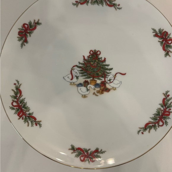 Vintage Festive Holiday, Christmas cake stand with Geese and Tree Design… - Picture 2 of 6